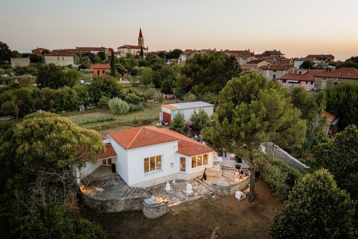 Kiparska škola, Murtić i koncerti obilježavaju ljeto u Kulturnom centru Aleksandar Rukavina, Brtonigla 
